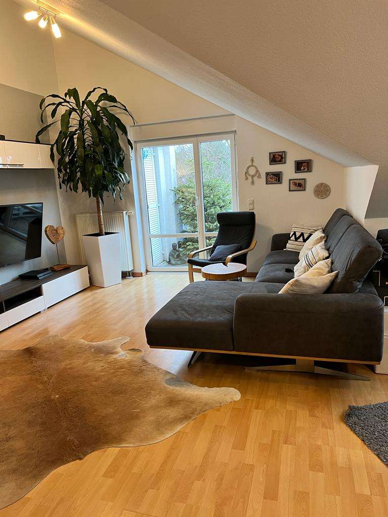 Charmante Dachgeschosswohnung in beliebter Wohnlage