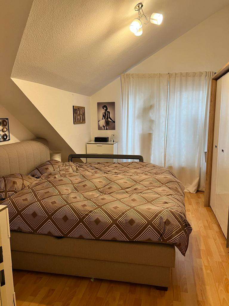 Charmante Dachgeschosswohnung in beliebter Wohnlage