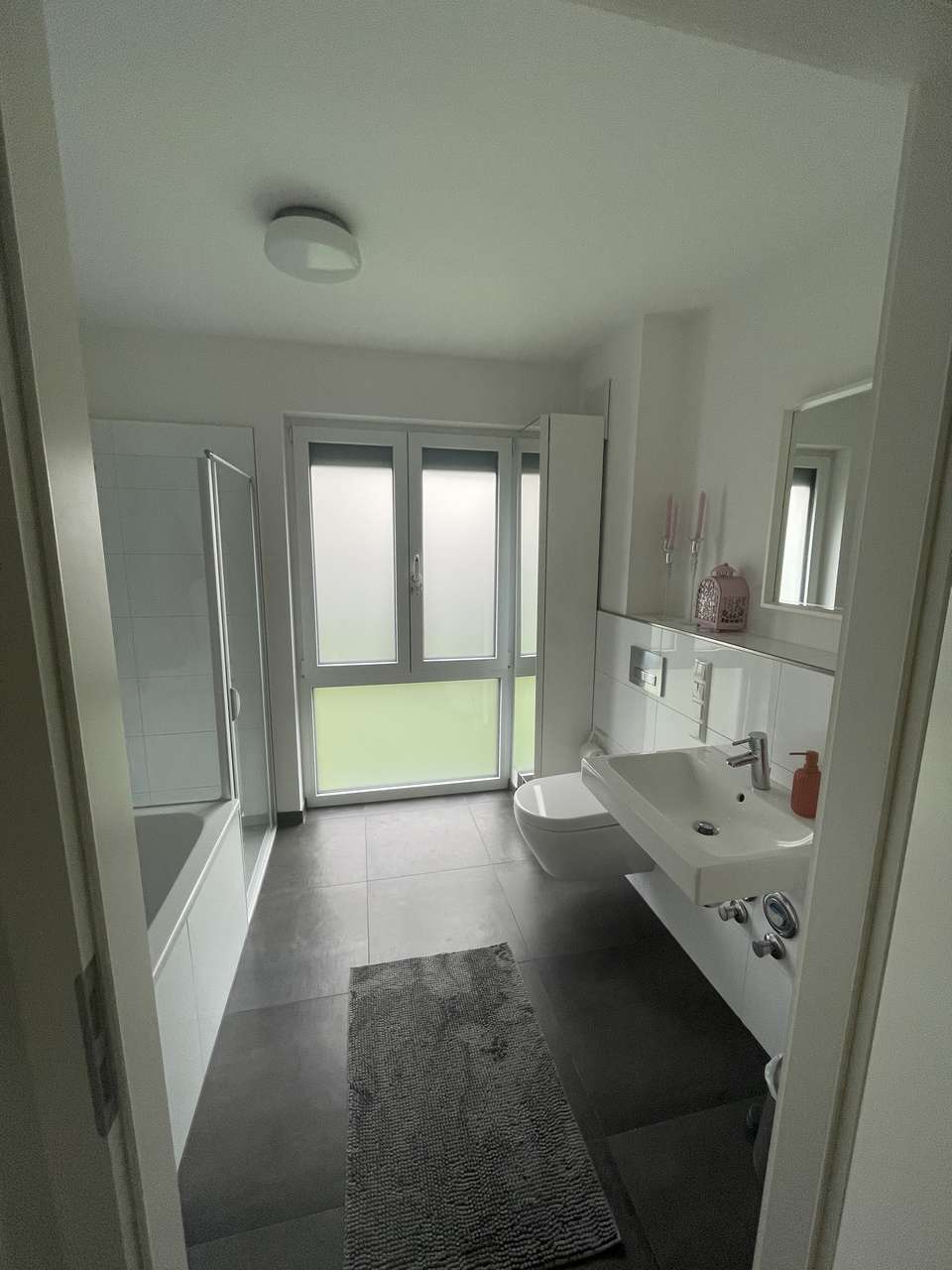 ***Schöne barrierefreie 3 Zimmerwohnung mit grossem Garten***