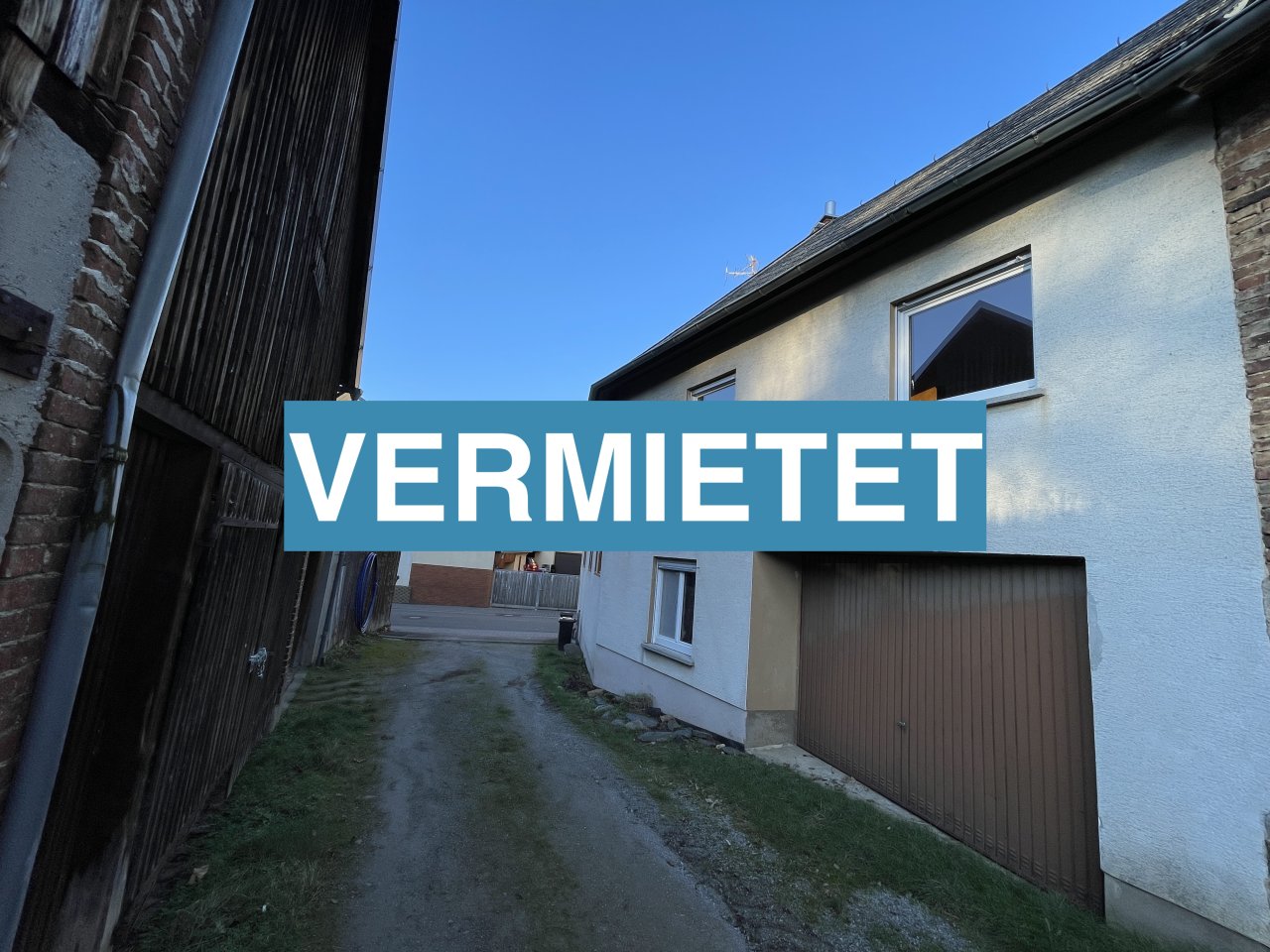 Kaltenholzhausen: Großzügiges Haus mit 2 separaten Wohnungen 