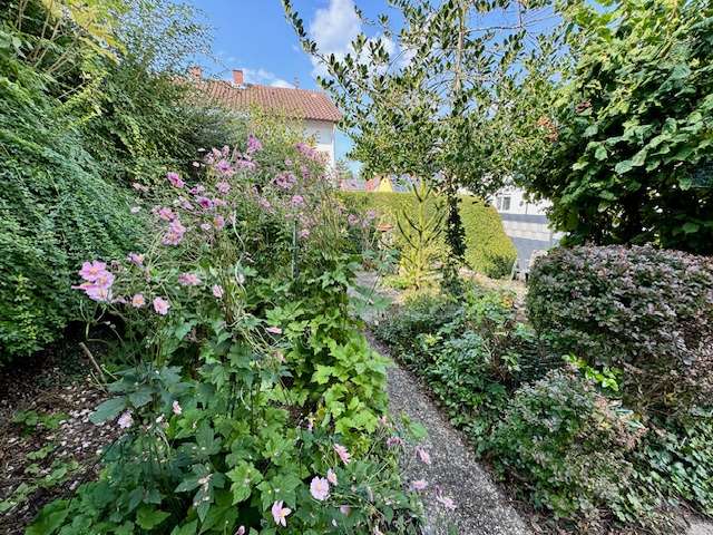 ***Charmantes Backsteinhaus mit tollem Garten***