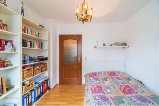 ***Schönes Mehrgenerationenhaus mit vielen Möglichkeiten***