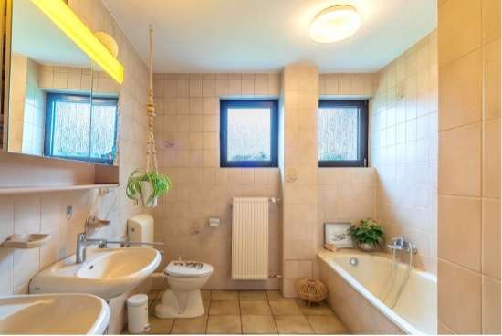 ***Schönes Mehrgenerationenhaus mit vielen Möglichkeiten***