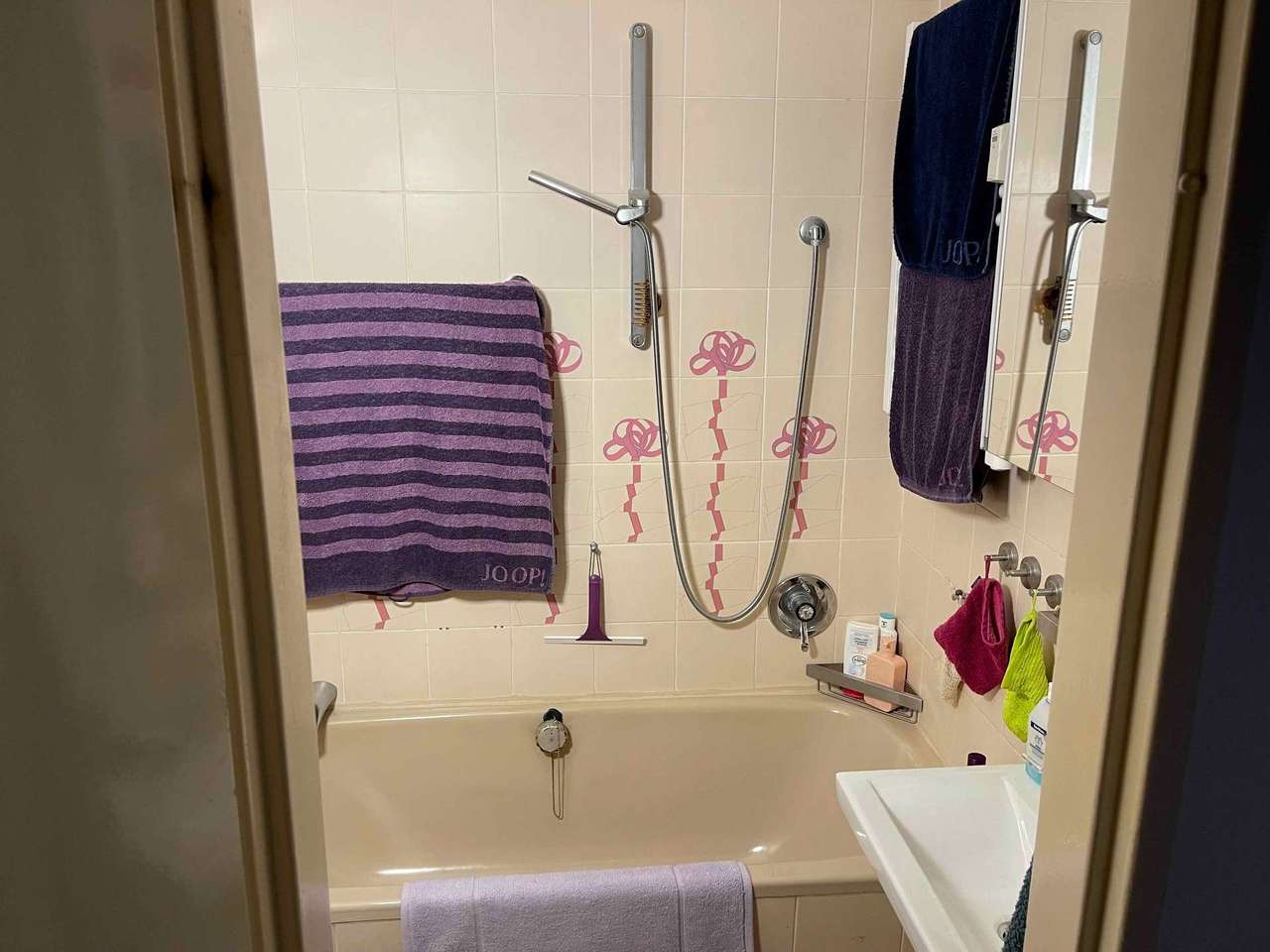 ***Gepflegte 4 Zimmerwohnung in Maintal-Dörnigheim***