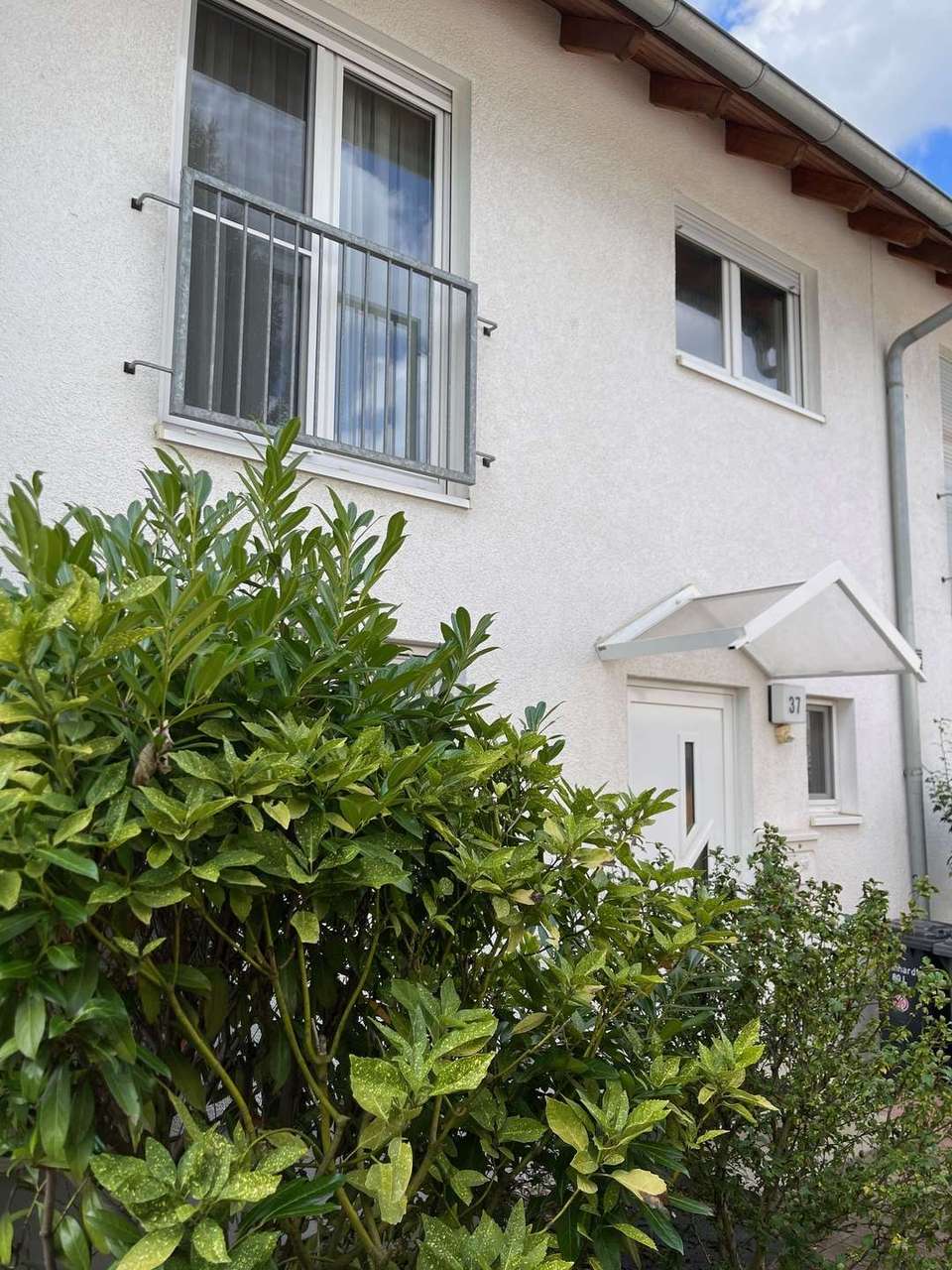 Hochheim am Main: ***Schönes Reihenmittelhaus in guter Lage*** 